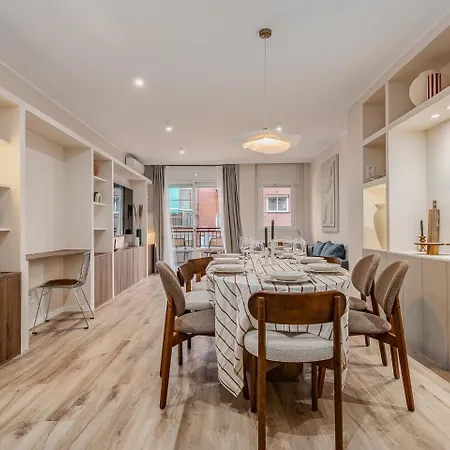 Comfortable And Spacious Flat In * ברצלונה