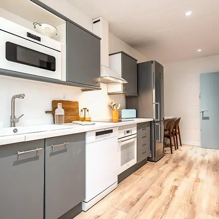 Comfortable And Spacious Flat In * ברצלונה