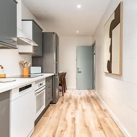 Comfortable And Spacious Flat In דירה ברצלונה