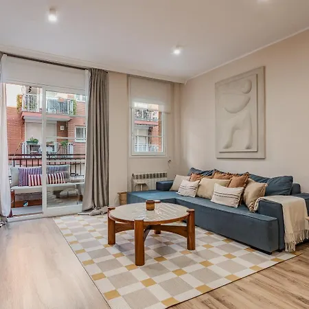 Comfortable And Spacious Flat In Barcelona