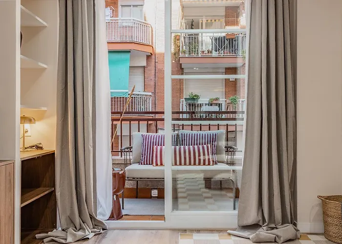 Apartment Comfortable And Spacious Flat In Barcelona
