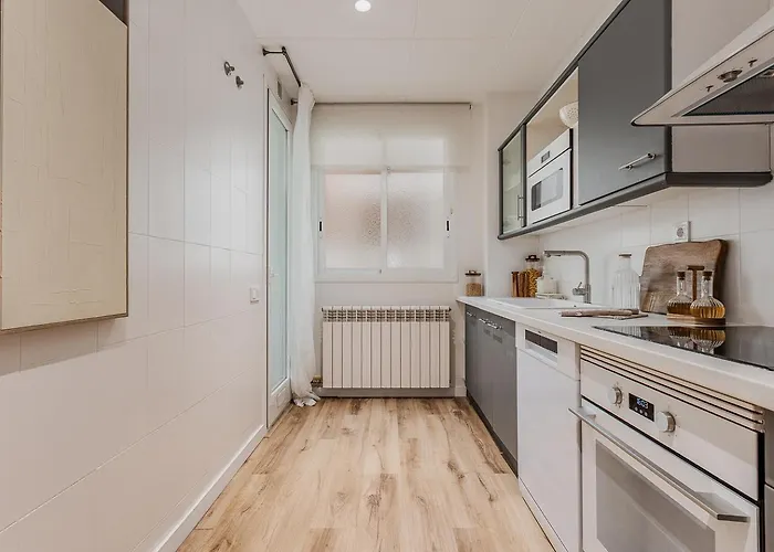 Comfortable And Spacious Flat In Barcelona