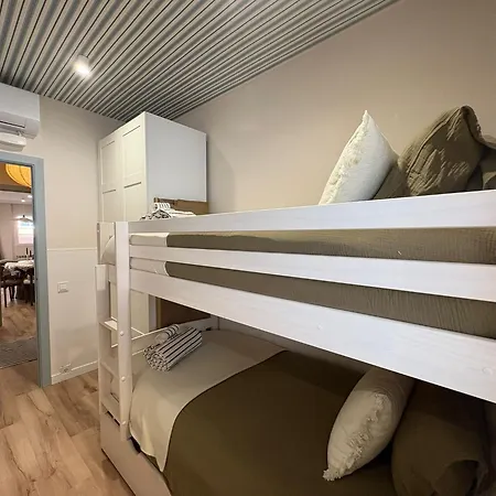 Comfortable And Spacious Flat In Βαρκελώνη