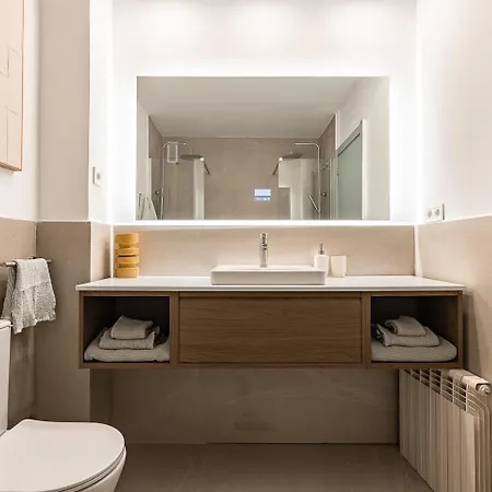 Apartamento Comfortable And Spacious Flat In *