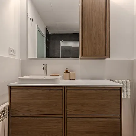 Comfortable And Spacious Flat In