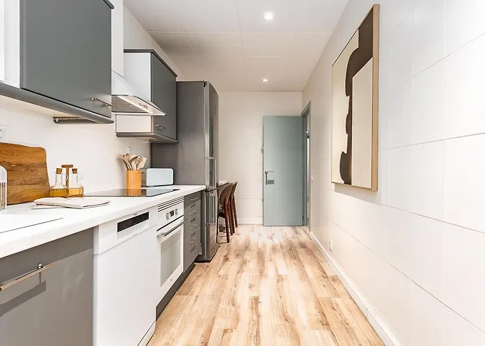 Comfortable And Spacious Flat In