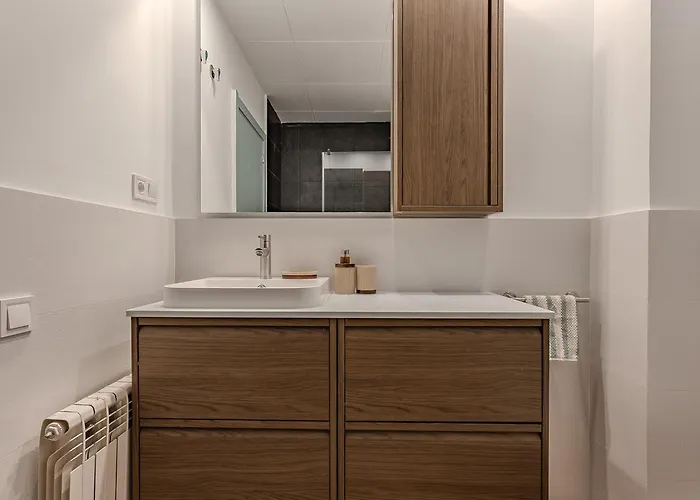 Comfortable And Spacious Flat In
